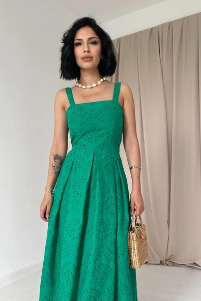 Yeşil Askılı Aparatlı Brode Elbise - Resim 2