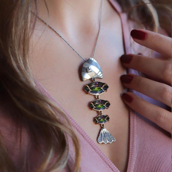 Mistik Topaz Taşlı 925 Ayar Gümüş Tasarım Balık Kolye ürün görseli 1