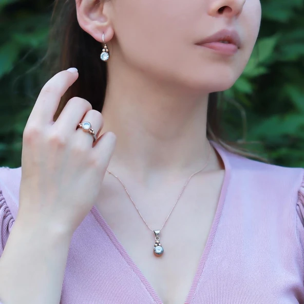 Zircon Taşlı Gümüş Otantik Set ürün görseli