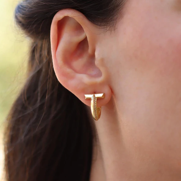 Yarı Taşlı T Halka Gümüş Küpe ürün görseli 1