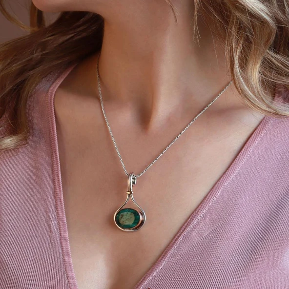 Kök Zümrüt Taşlı El İşi Otantik 925 Ayar Gümüş Kolye - Resim 2