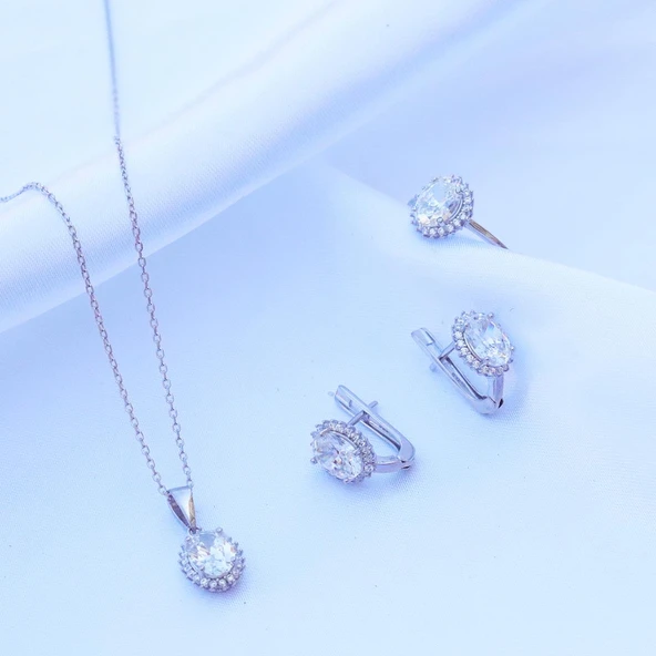 Etrafı Pırıltılı Taşlarla Çevrili Elips Montür Sky Diamond Gümüş Set - Resim 5