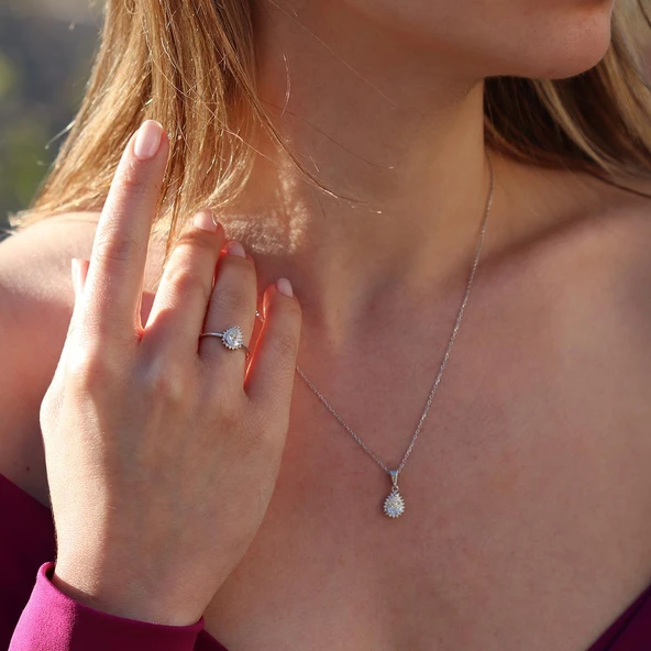 Etrafı Pırıltılı Taşlarla Çevirili Damla Montür Sky Diamond Gümüş Set - Resim 3