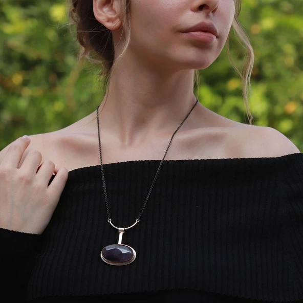 Oval Ametist Taşlı Zinciri Oksitli Otantik Gümüş Kolye ürün görseli 1