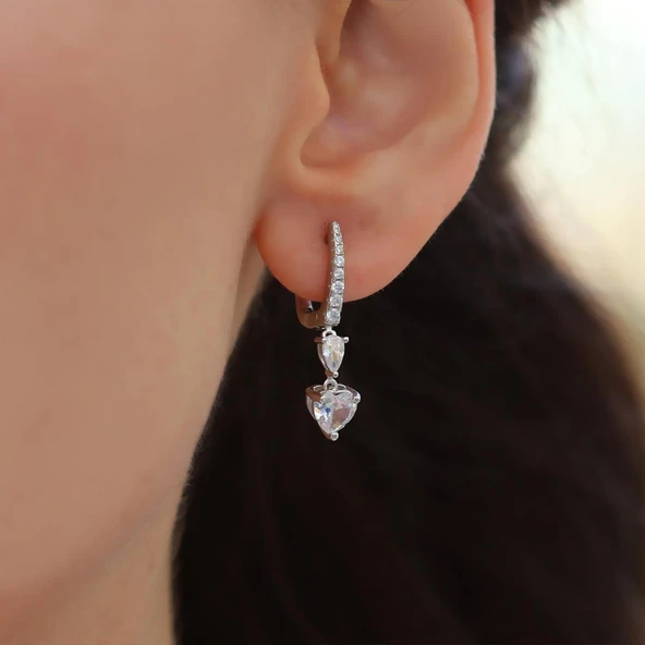 Kalp Zirkon Taşlı Gümüş Küpe - Resim 2