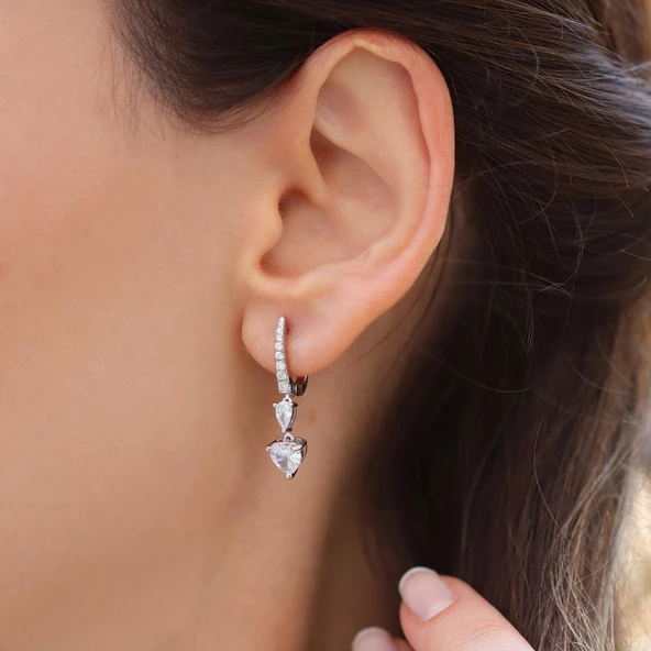 Kalp Zirkon Taşlı Gümüş Küpe - Resim 3