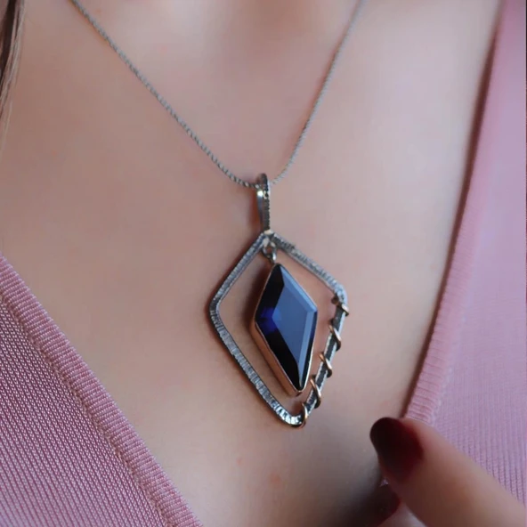 Safir Taşlı Gümüş Otantik Tasarım Kolye - Resim 2