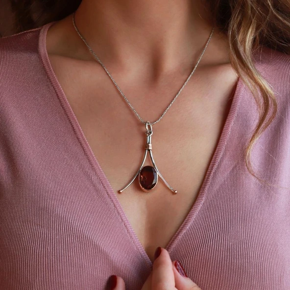 Zultanit Taşlı EL İşi Otantik 952 Ayar Gümüş Kolye ürün görseli 1