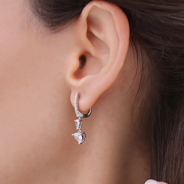 Kalp Zirkon Taşlı Gümüş Küpe - Resim 4