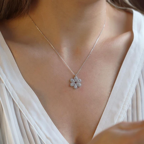 Çiçek Modeli Zirkon Taşlı Gümüş Kolye - Resim 4