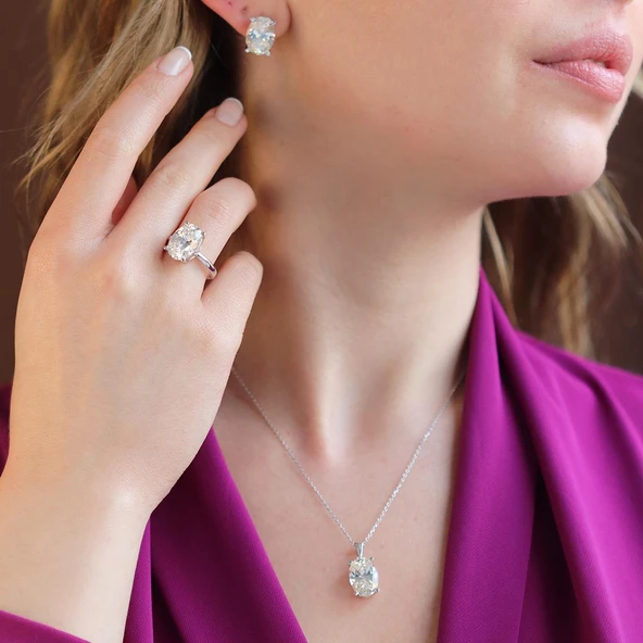 Oval Kesim Tek Taş Modeli  4,5ct 925 Ayar Gümüş Sky Diamond Set ürün görseli