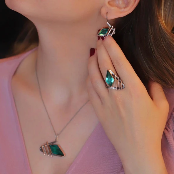 Peridot Taşlı Gümüş Otantik Set ürün görseli