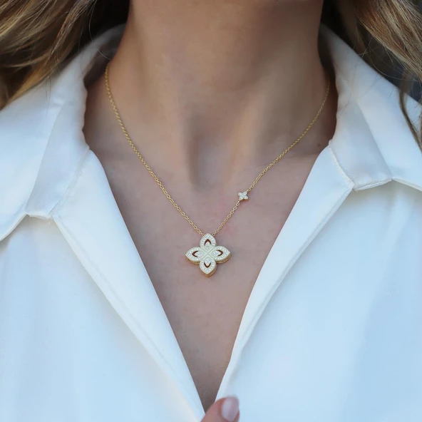 Alhambra Model Zirkon Taşlı Gold Kaplama Gümüş Kolye ürün görseli 1