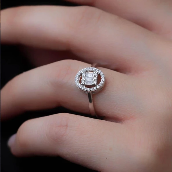 Starlight Diamond Elips Zirkon Taş Ortası Kare 3 Baget Pırlanta Montür Gümüş Set - Resim 2