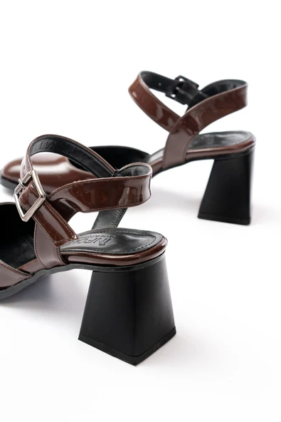 İNF-40450 Kahve Rugan Günlük Arkası Açık Topuklu Bayan Ayakkabı - Resim 5