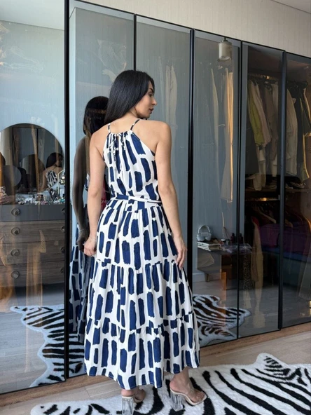 Kadın Viskon Kumaş Ip Askılı Halter Yaka Cepli Midi Boy Elbise - Resim 4