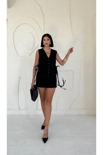 Siyah Yanları Bağcıklı Yelek - Resim 2