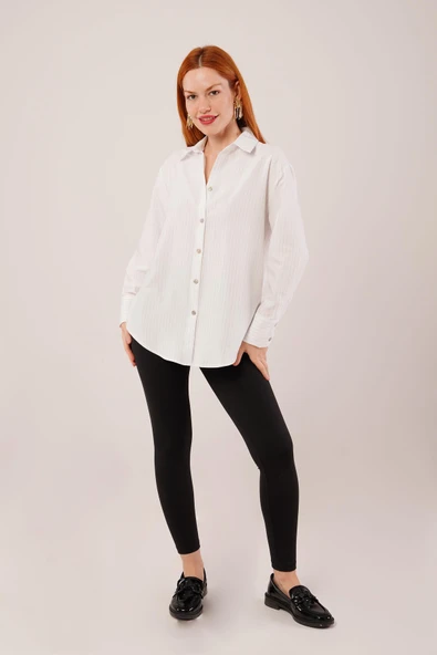 İnce Çizgi Detaylı Beyaz Gömlek - Resim 2