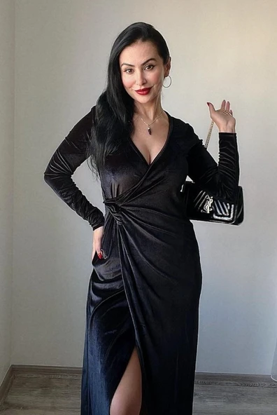 Kadın Uzun Kollu Kruvaze Yaka Yırtmaçlı Kadife Elbise - Resim 3