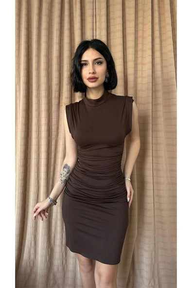 Kahverengi Büzgülü Kolsuz Elbise - Resim 3