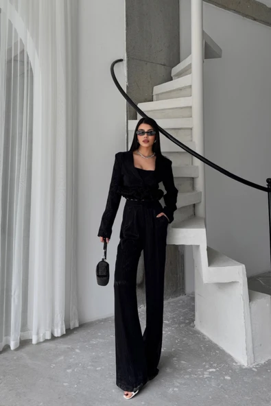 JAKARLI BLUZU TASARIM DETAYLI CEKET-PANTOLON-BLUZ 3 LÜ TAKIM - Siyah ürün görseli 1