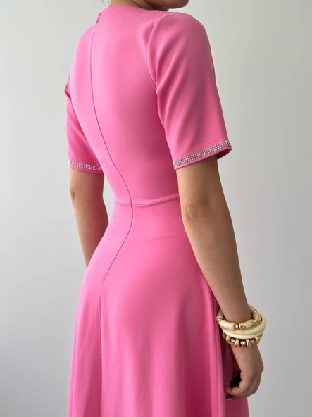 Wera Taşlı Fiyonk Detaylı Elbise - Resim 9