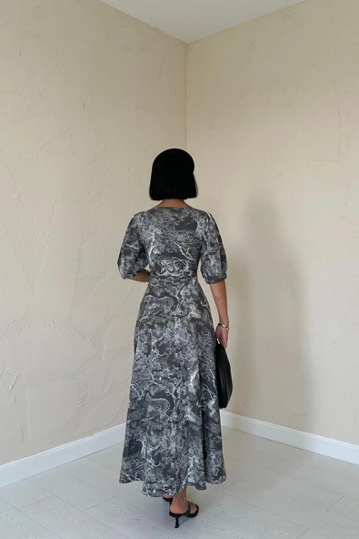 Haki Önü Düğmeli Kalp Yaka Elbise - Resim 4