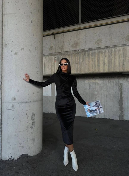 Kadın Uzun Kollu Yarım Balıkçı Yaka Büzgü Detay Kadife Kumaş Elbise - Resim 3