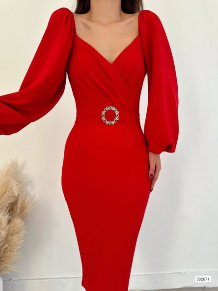 Kadın Kalp Yaka Sırt Dekolteli Kemer Toka Detay Midi Boy Elbise - Resim 3