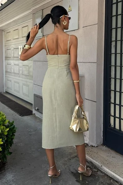 Göğsü Aksesuarlı Önü Yırtmaçlı Elbise 2899 - Resim 4