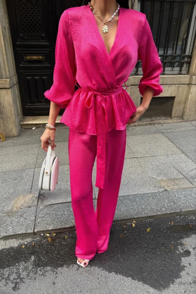 SATEN KRUVAZE BAĞLAMALI BLUZ- PANTOLON TAKIM - Fuşya - Resim 3