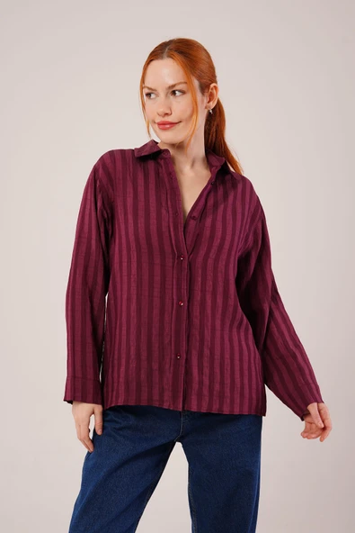 Düğmeli Ve Çizgi Detaylı Bordo Gömlek ürün görseli