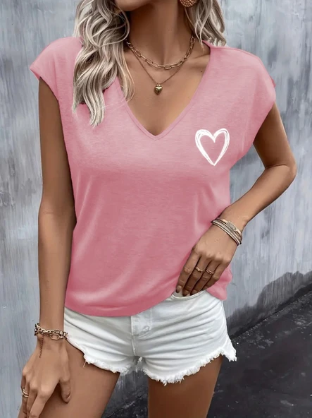 Kadın Kısa Kollu V Yakalı Kalp Baskılı Viskon Bluz - Resim 3