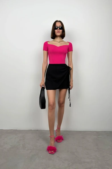 Kare Yaka Triko Bluz ürün görseli