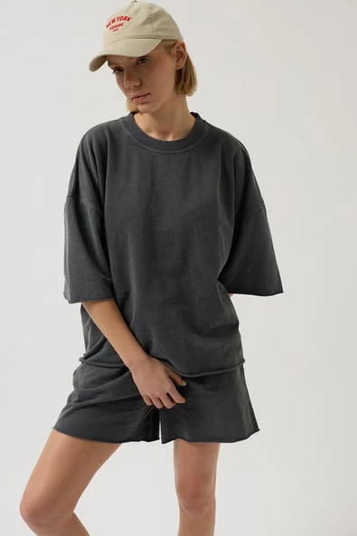 Oversize Lazer Kesim Bisiklet Yaka T-Shirt ürün görseli