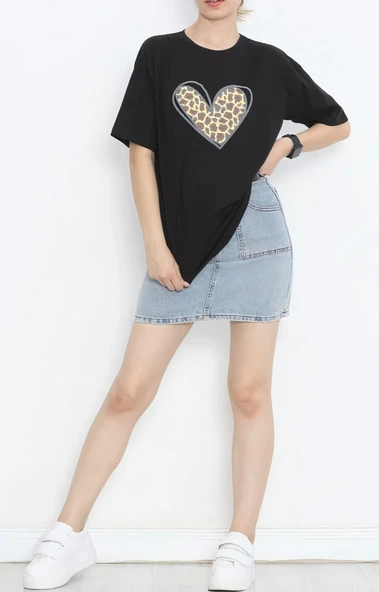 Sevgililer Günü İçin Özel Tasarım Leopar Kalp Baskılı T-shirt - Siyah ürün görseli