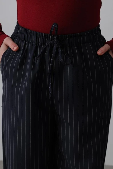 Beli Lastikli Bol Paça Pantolon - Lacivert-Beyaz - Resim 4