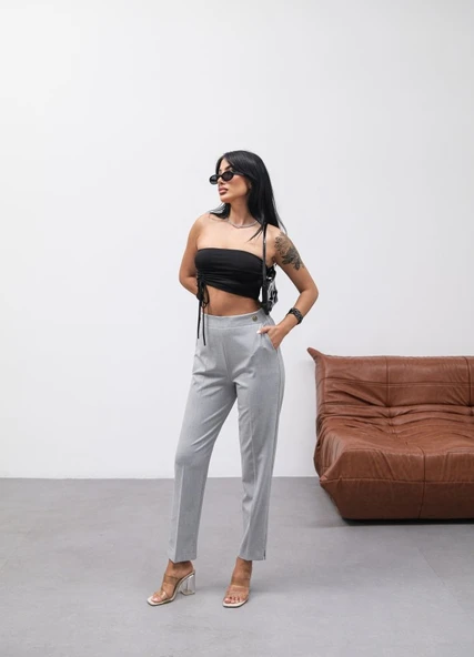 Dekorati̇f Düğmeli̇ Arka Bel Lasti̇kli̇ Pantolon