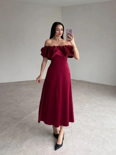 Bordo Omuz Büzgülü Saten Elbise ürün görseli