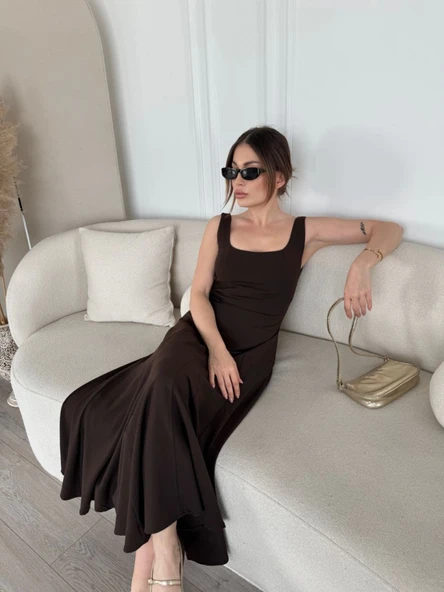 Sırt Dekolteli Kolsuz Uzun Elbise - Kahverengi - Resim 4