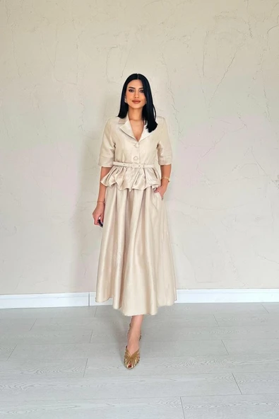 Bej İnce Kemerli Fırfırlı Ceket Ve Büzgülü Etek Takım ürün görseli