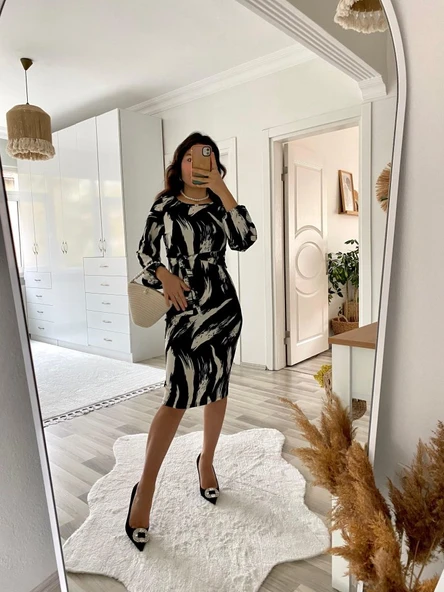 Kadın Uzun Kollu Yuvarlak Yaka Belden Kuşaklı Hazır Desenli Midi Krep Elbise - Resim 6