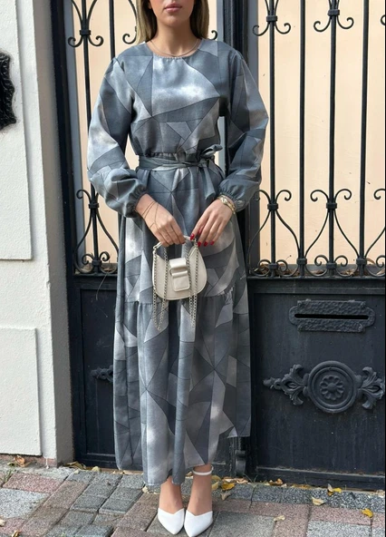 Kadın Uzun Kollu Bisiklet Yaka Geometrik Desen Baskılı Kuşak Dahil Maxi Boy Elbise - Resim 4