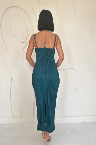 Zümrüt Piliseli Halter Boyun Elbise - Resim 4