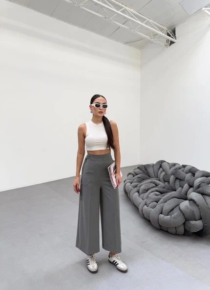 230 Gr Poly Viscose Full Lycra Metal Toka Aksesuarli Pantolon ürün görseli