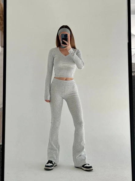 V Yaka Uzun Kollu Bluz İspanyol Paçalı Tayt İkili Takım - Gri - Resim 4