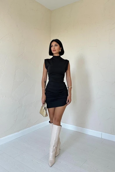 Siyah Büzgülü Kolsuz Elbise ürün görseli