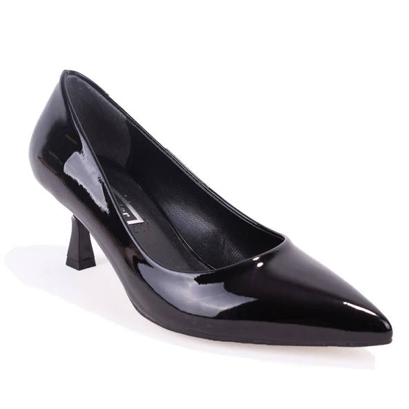 Dagoster DZA07-388499 Siyah Rugan Stiletto Topuklu Kadın Ayakkabı