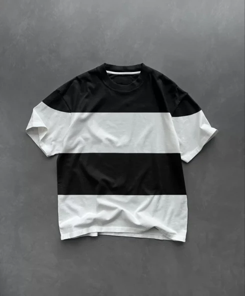 Unisex Bisiklet Yaka Parçalı T-Shirt - Siyah ürün görseli