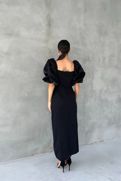 Siyah İşlemeli Kolu Garnili Elbise - Resim 2